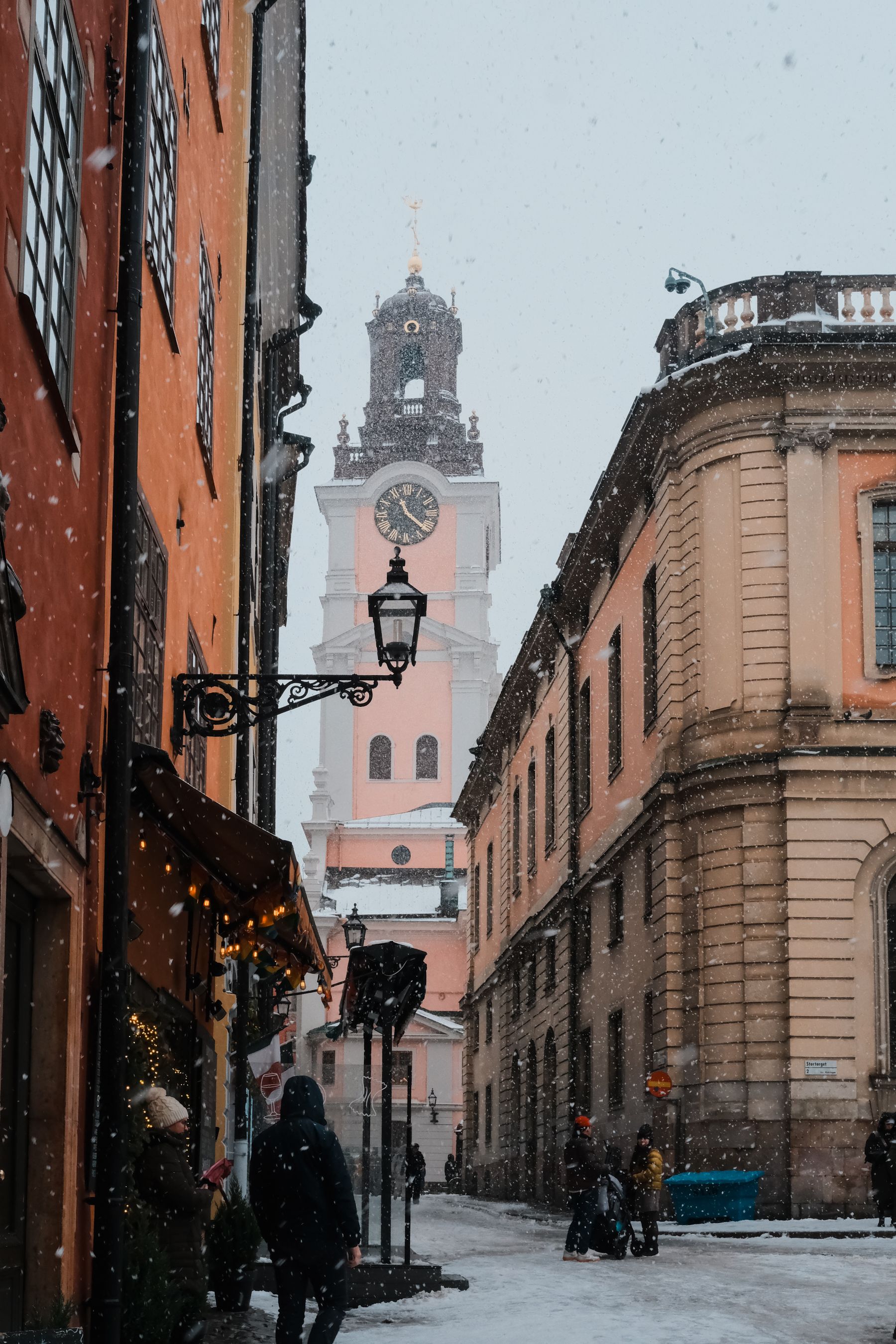 Snö i Stockholms gamla stan